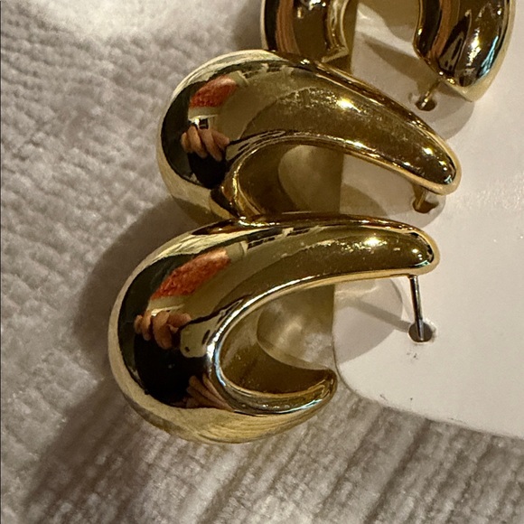 Gold Tone Chunky Hoop & Teardrop Earring Set - Picture 3 of 3